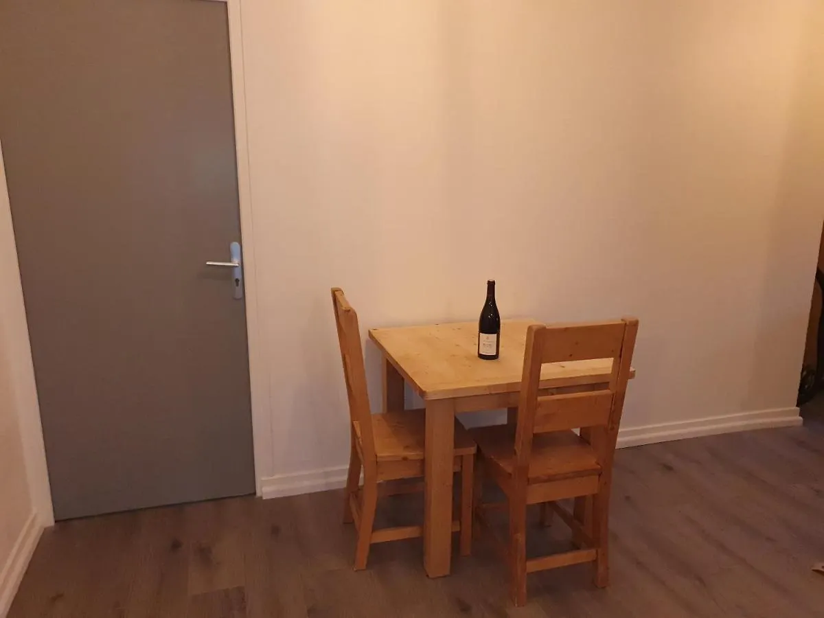 Chalet Jaune Le Grand Som Sarcenas France